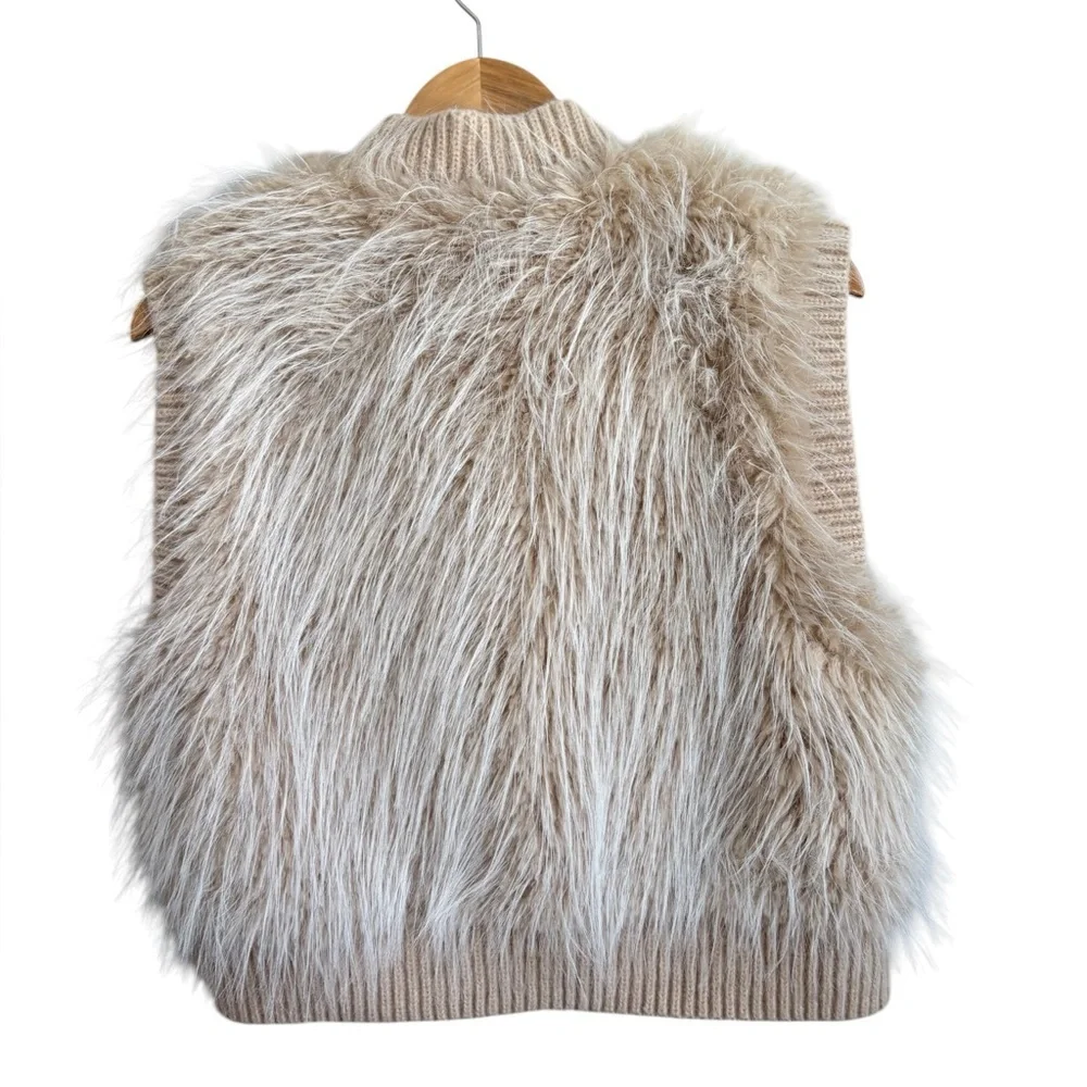 Look By M New York Faux Fur Knit Vest  Button Front One Size